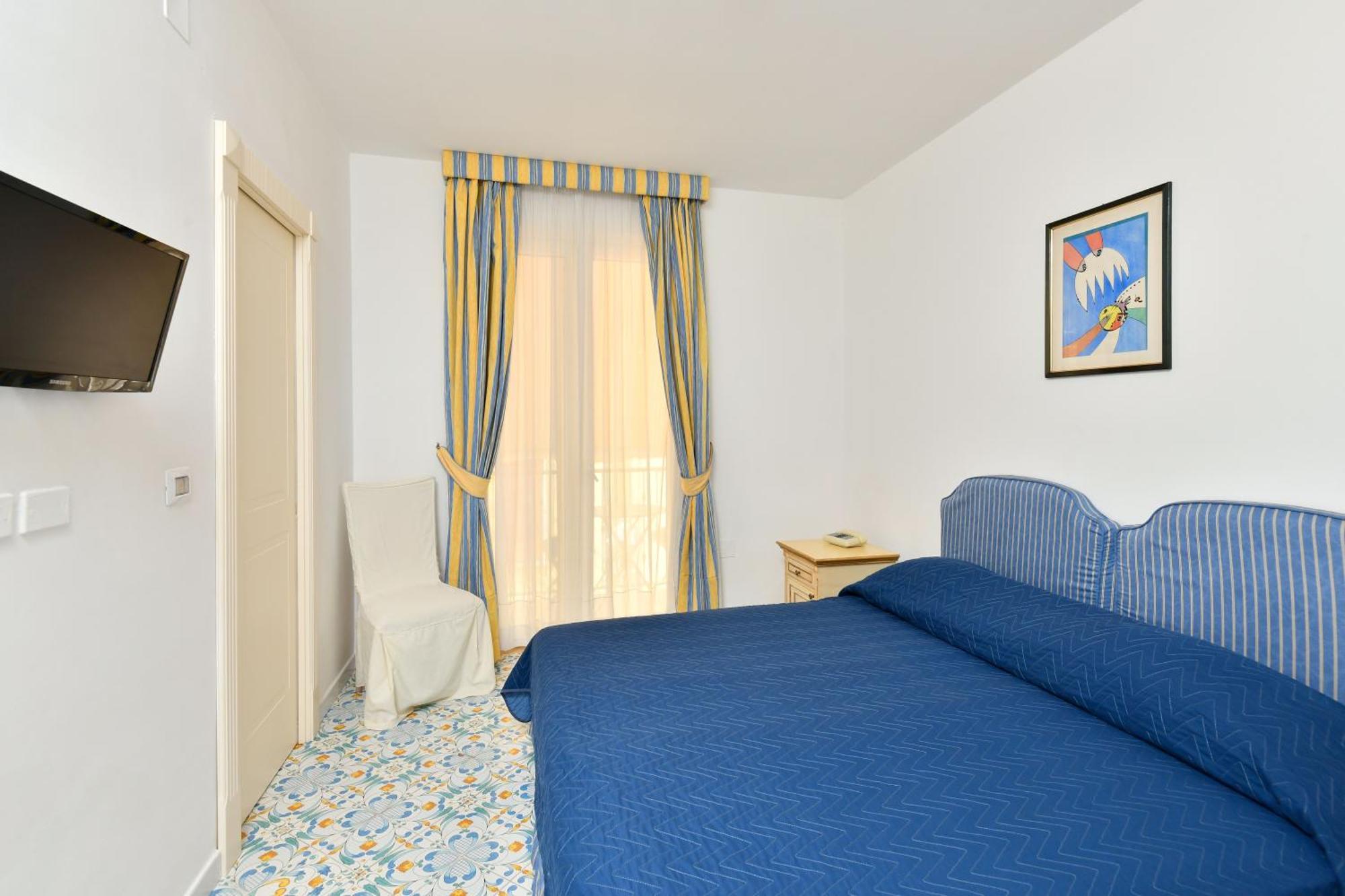 Hotel Villa Sirio ซานตามาเรีย ดิ กาสเตลลาบาเต ภายนอก รูปภาพ
