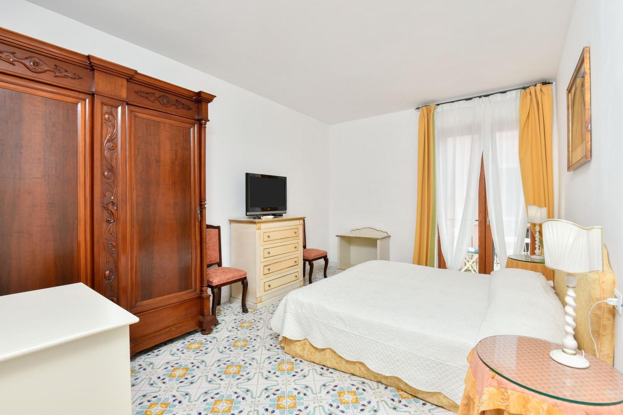 Hotel Villa Sirio ซานตามาเรีย ดิ กาสเตลลาบาเต ภายนอก รูปภาพ