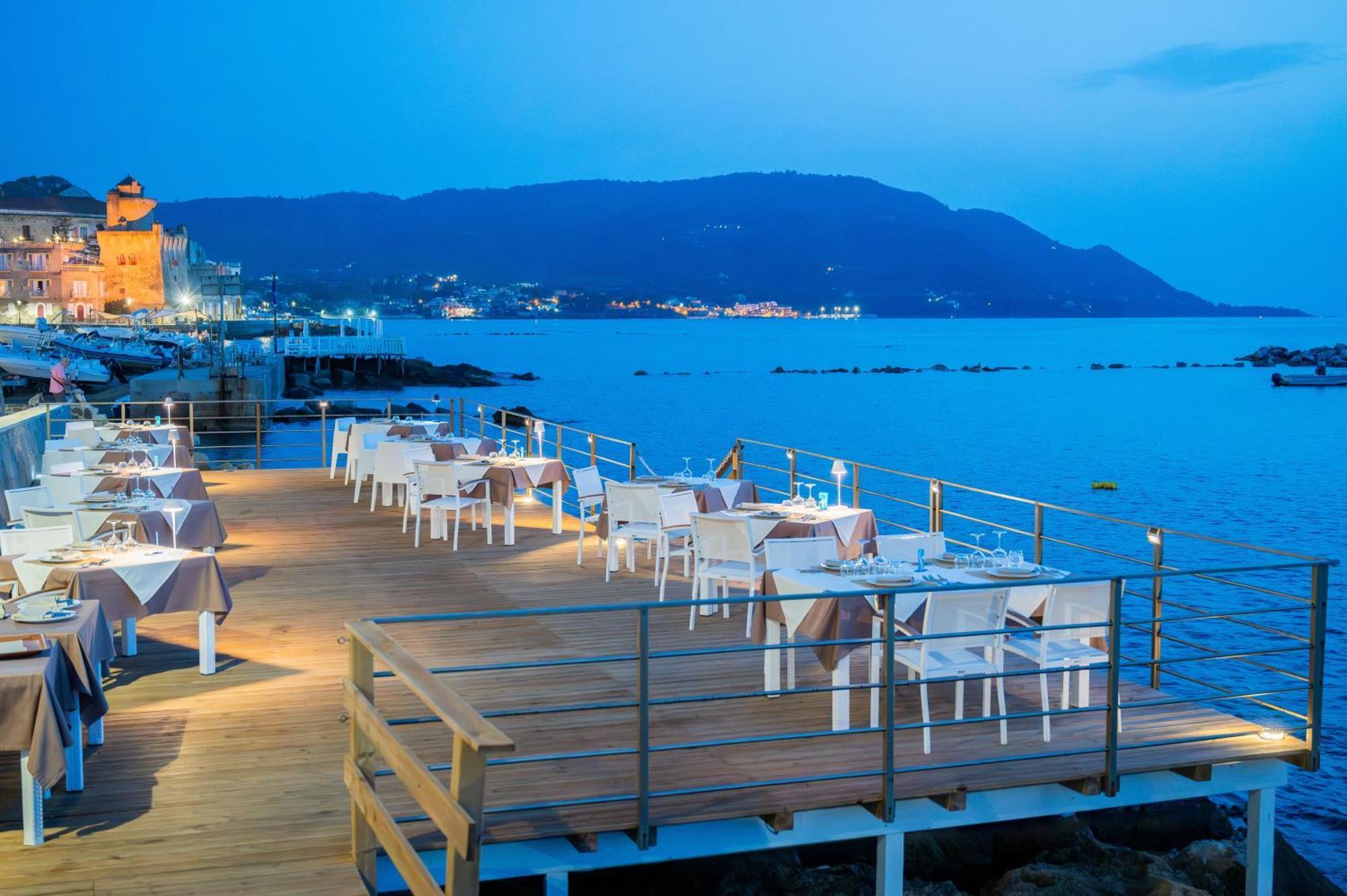 Hotel Villa Sirio ซานตามาเรีย ดิ กาสเตลลาบาเต ภายนอก รูปภาพ
